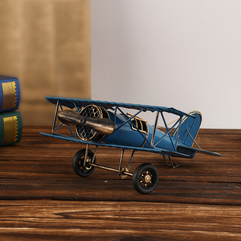 Retro Iron Metal Aircraft Mode – Desk Setup Photo Bewertung und Preis